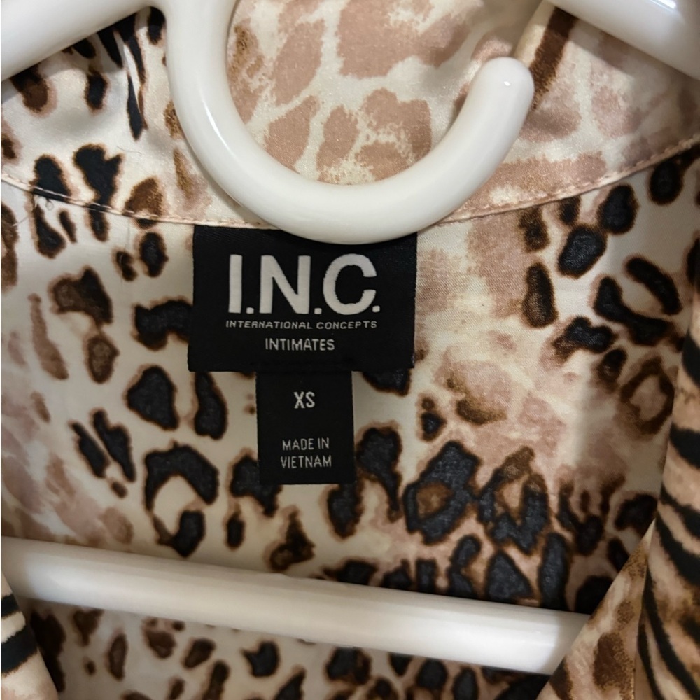 INC International Concepts 2-Piece Stretch Satin Pajama Set Leopard Print XS - Picture 5 of 11
